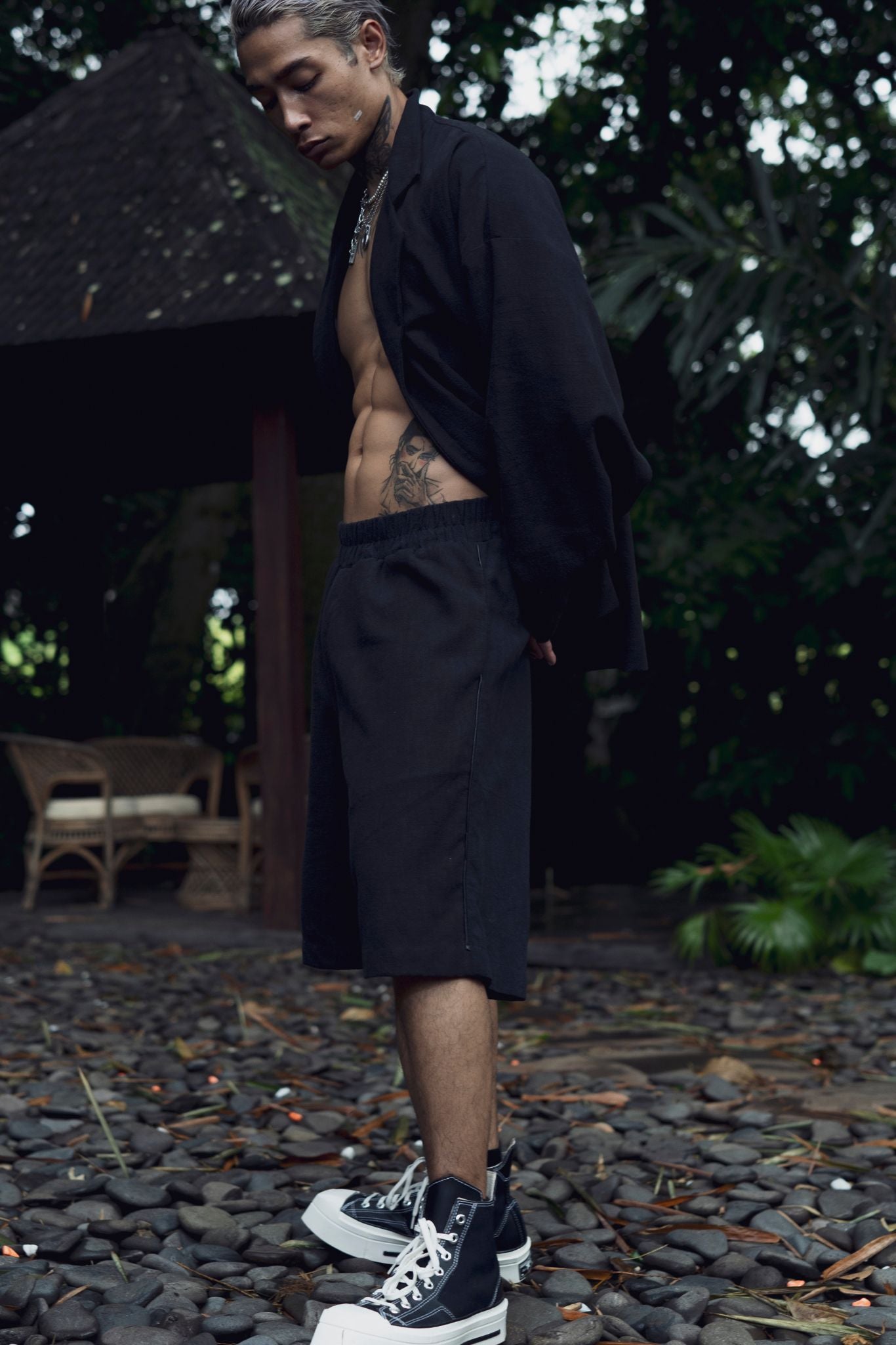 Men's black basic linen shorts - overz