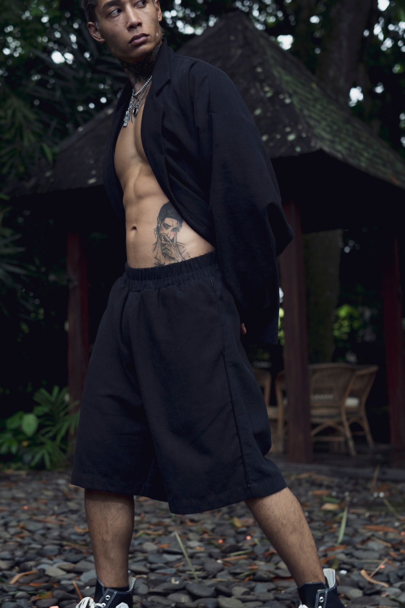 Men's black basic linen shorts - overz