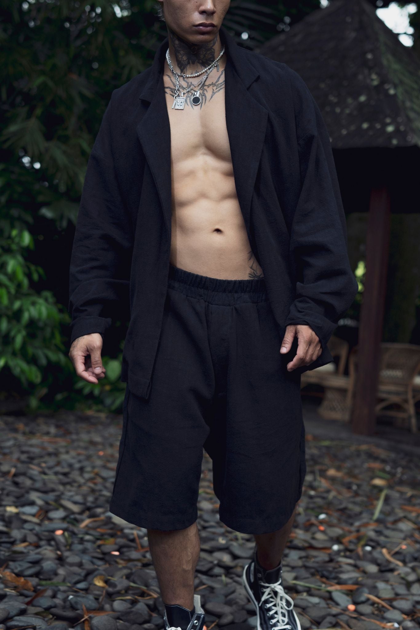 Men's black basic linen shorts - overz