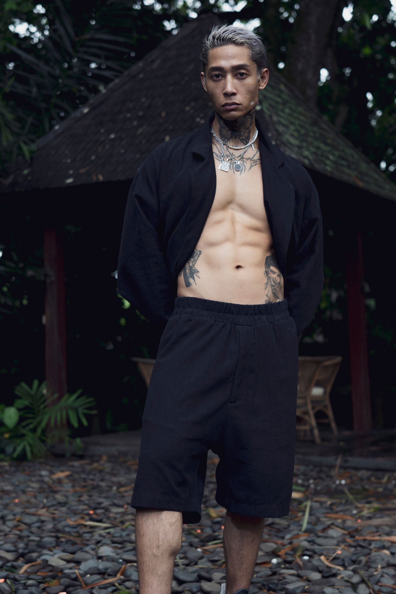 Men's black basic linen shorts - overz