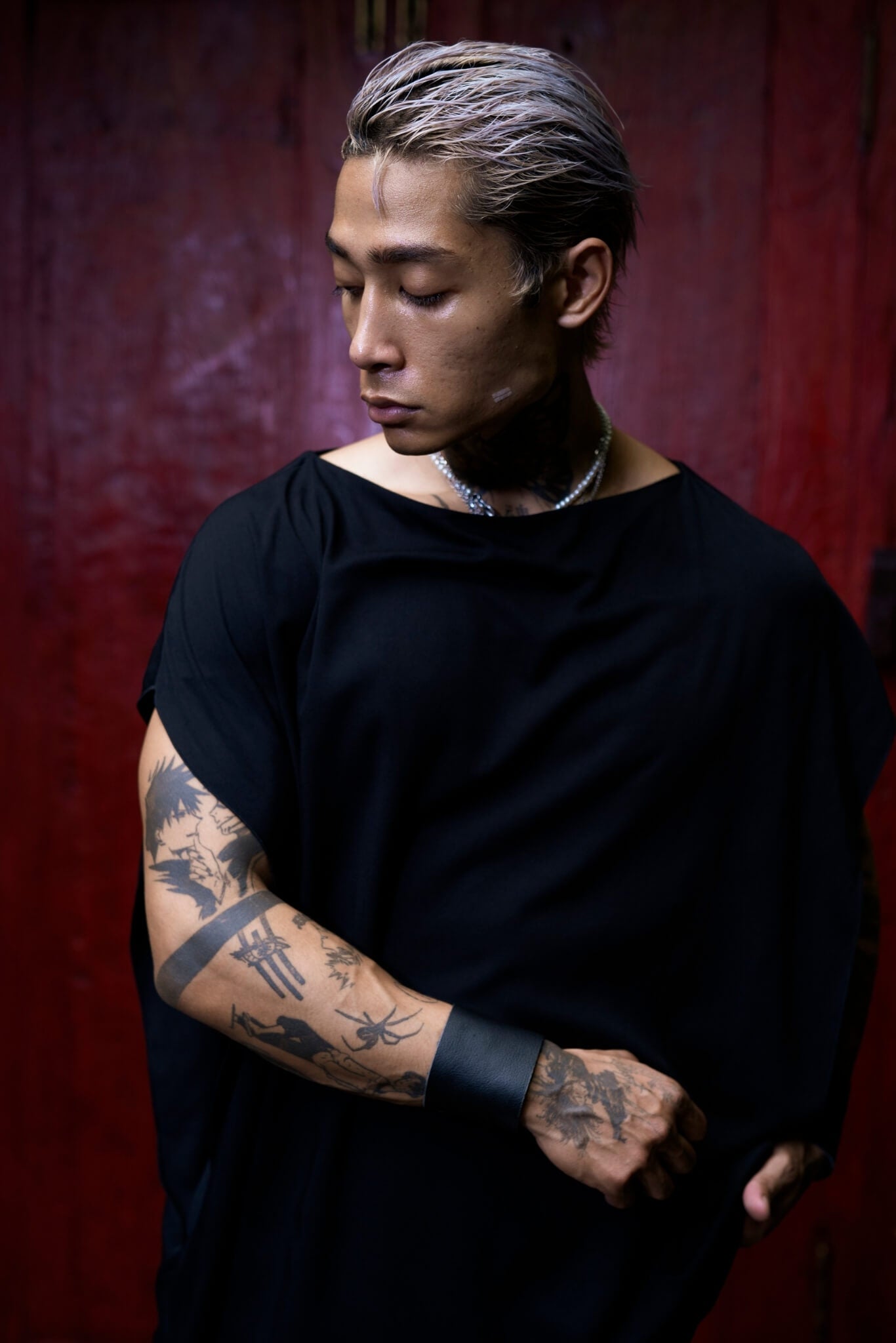 Black low cut sleeveless top - OVERZ