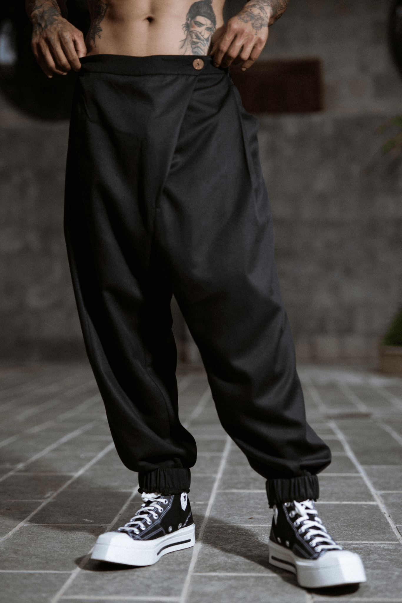 MENS LOOSE JOGGERS DUBAI - OVERZ