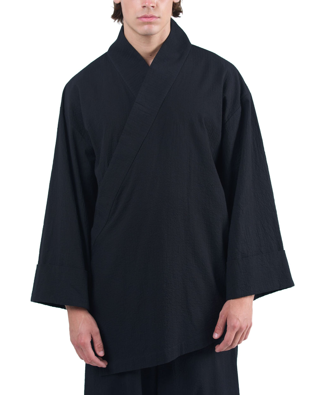 OVERZ KOKUEN black men's kimono top with oversized silhouette, wide sleeves and Japanese-inspired crossover design.