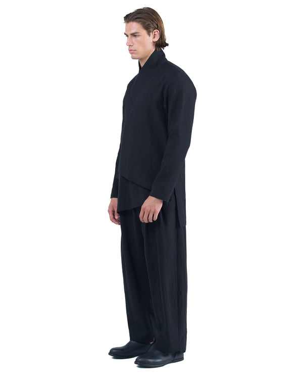 Black kimono-style shirt in nettle fabric with magnetic fastening and embroidered logo by OVERZ