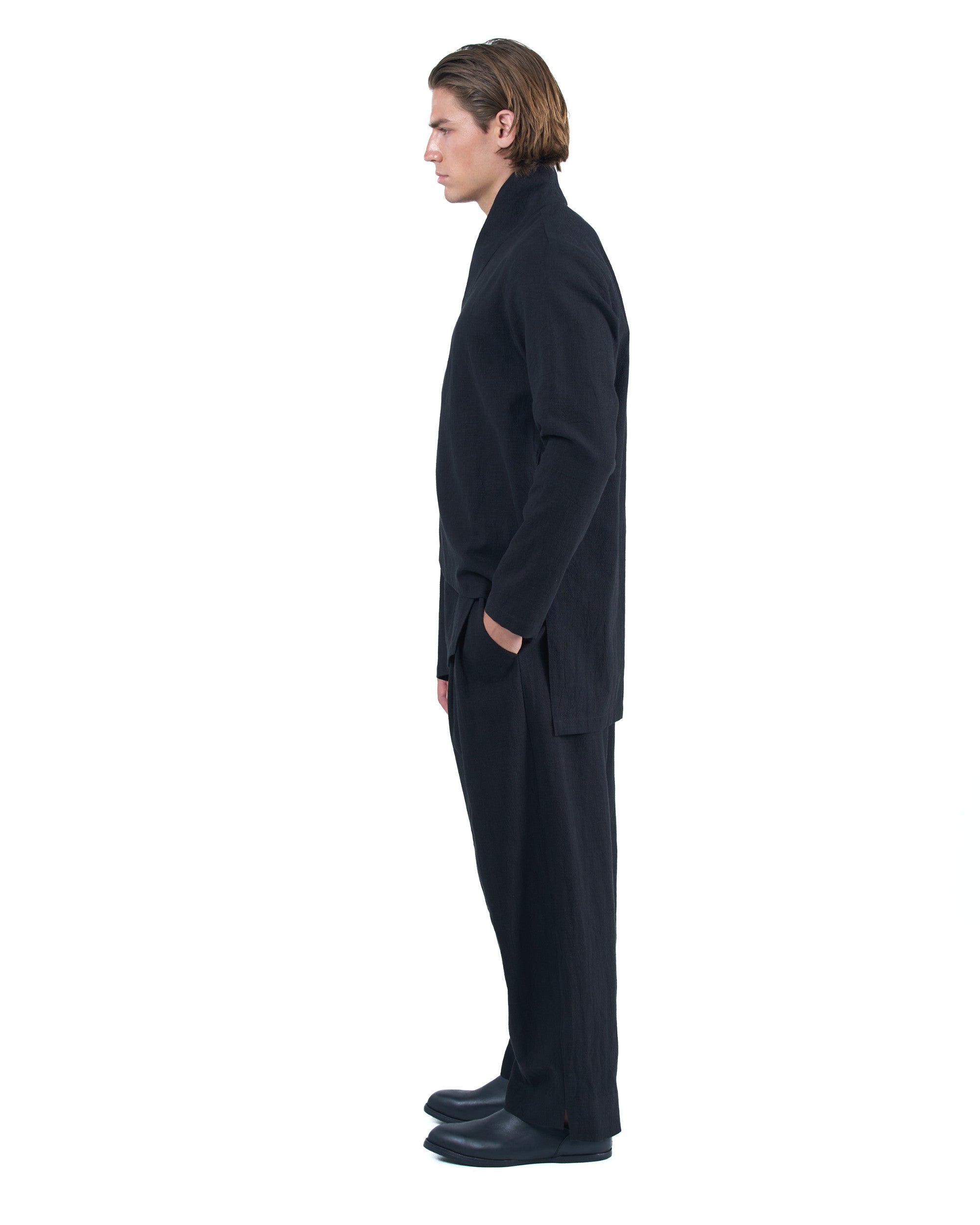 Black kimono-style shirt in nettle fabric with magnetic fastening and embroidered logo by OVERZ
