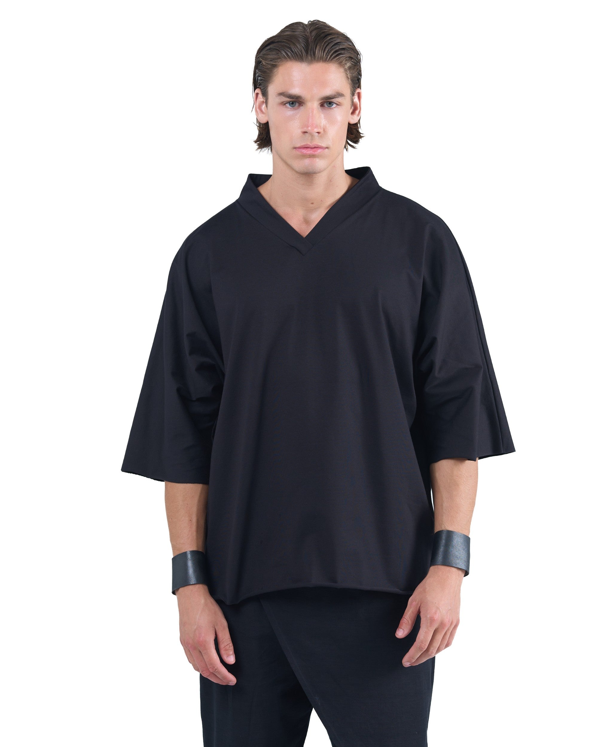 T-SHIRT V NECK