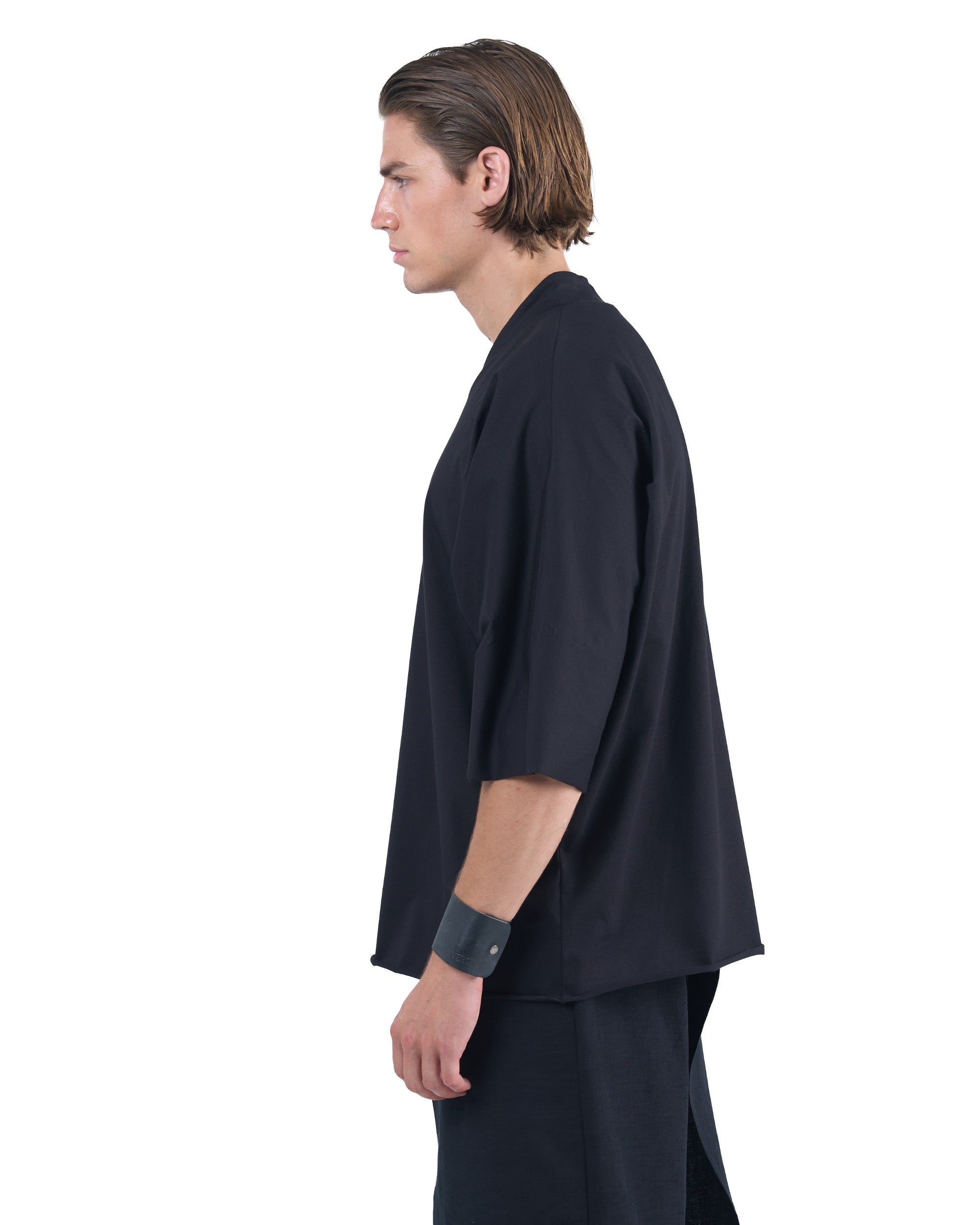T-SHIRT V NECK
