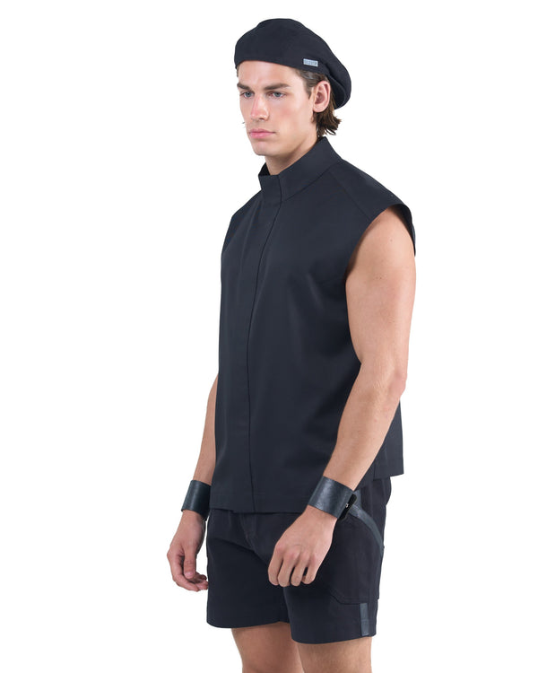 SLEEVELESS ZIP VEST