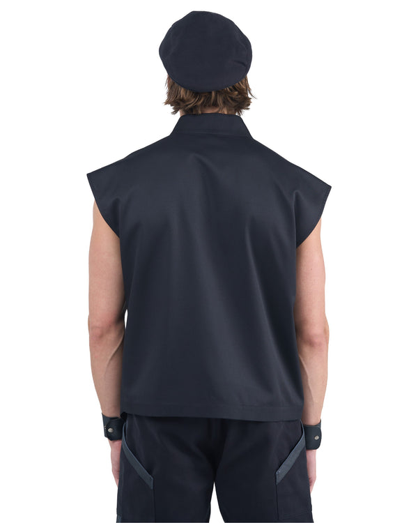 SLEEVELESS ZIP VEST