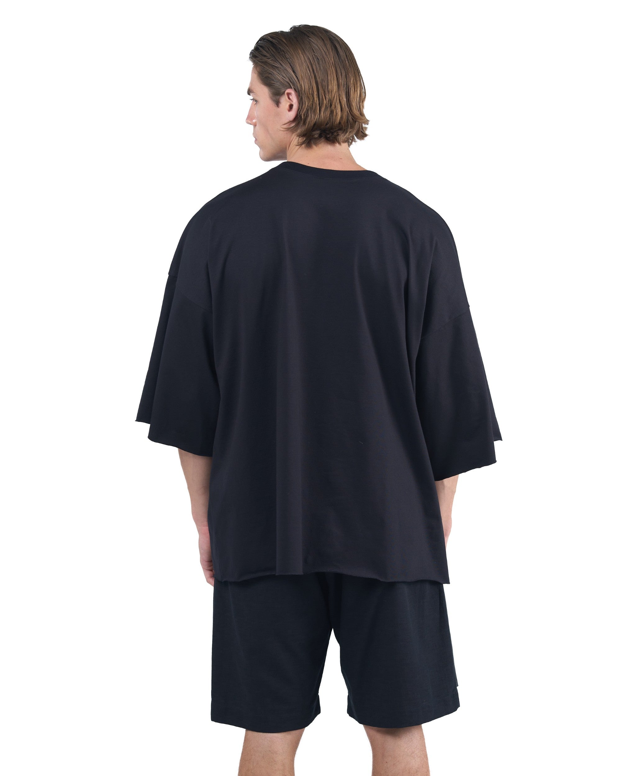 Black oversized T-shirt with round neckline and relaxed silhouette OVERZ